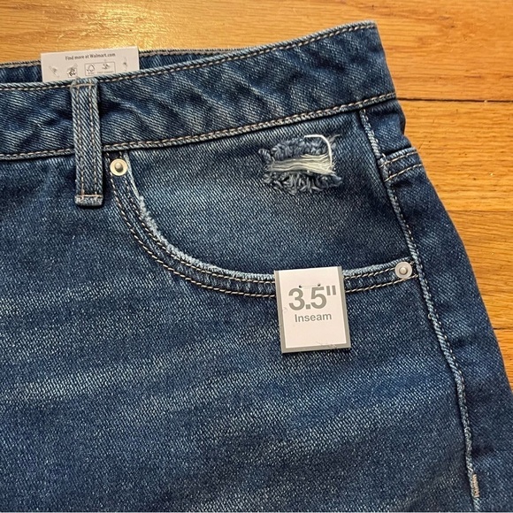 Time and Tru | High Rise Denim Shorts | size 14 - Picture 2 of 7